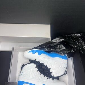 Size 9.5 - Air Jordan 9 Retro 2024 Powder Blue